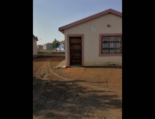2 BEDROOM HOUSE FOR SALE IN SOSHANGUVE Y